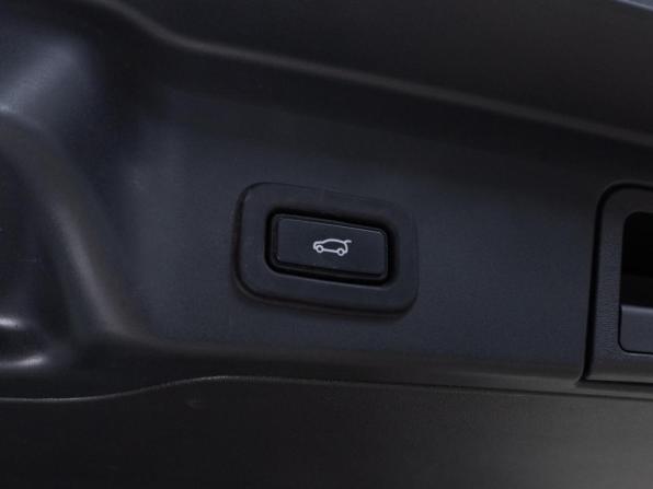 Land Rover Range Rover Evoque II с пробегом 2021 года, цена 3 899 000 рублей, 46655 км, внедорожник, Автокод Объявления