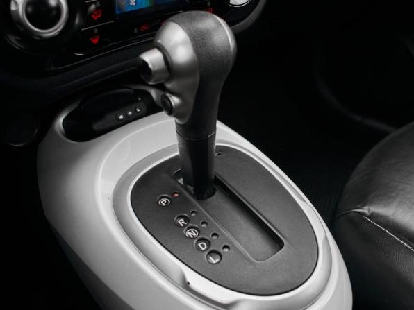 Nissan Juke I с пробегом 2012 года, цена 1 100 000 рублей, 121415 км, внедорожник, Автокод Объявления