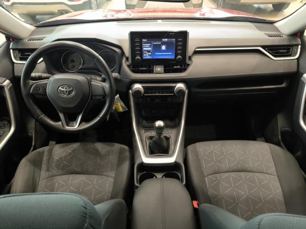 Toyota RAV4 V (XA50) с пробегом 2021 года, цена 2 650 000 рублей, 112318 км, внедорожник, Автокод Объявления
