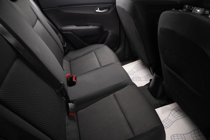 Kia Rio IV Рестайлинг с пробегом 2021 года, цена 1 379 000 рублей, 136520 км, седан, Автокод Объявления