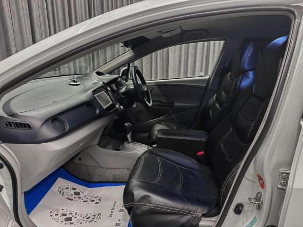 Honda Insight II с пробегом 2009 года, цена 815 000 рублей, 141000 км, хэтчбек, Автокод Объявления
