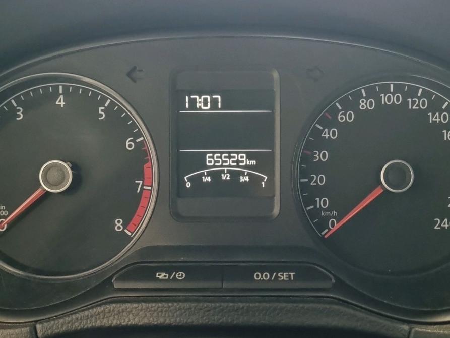 Volkswagen Polo V Рестайлинг Омск  - изображение 10