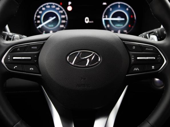 Hyundai Santa Fe IV Рестайлинг с пробегом 2021 года, цена 3 099 000 рублей, 107000 км, внедорожник, Автокод Объявления