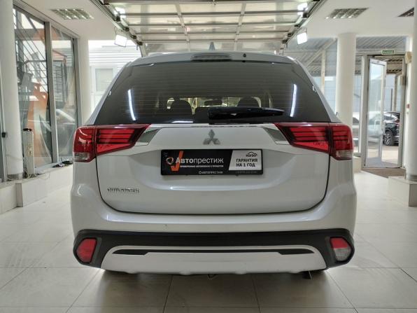 Mitsubishi Outlander III Рестайлинг 3 с пробегом 2020 года, цена 2 250 000 рублей, 80241 км, внедорожник, Автокод Объявления