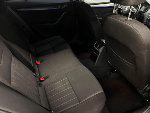Skoda Octavia III (A7) Рестайлинг с пробегом 2018 года, цена 1 545 000 рублей, 229914 км, лифтбек, Автокод Объявления