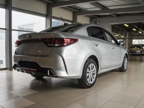 Kia Rio IV Рестайлинг с пробегом 2020 года, цена 1 540 000 рублей, 76000 км, седан, Автокод Объявления