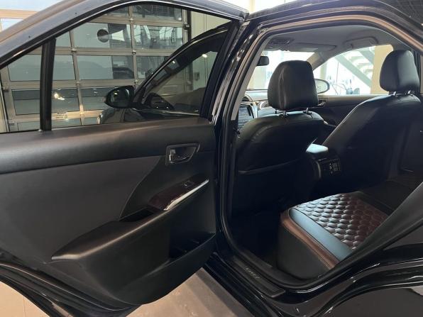 Toyota Camry VII (XV50) Рестайлинг с пробегом 2017 года, цена 1 999 000 рублей, 205356 км, седан, Автокод Объявления