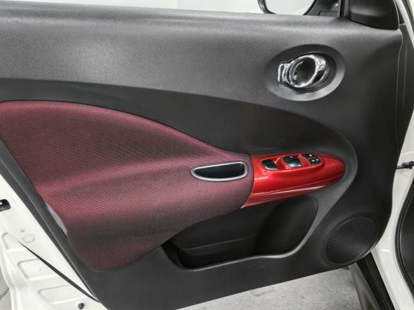 Nissan Juke I с пробегом 2012 года, цена 1 299 000 рублей, 124200 км, внедорожник, Автокод Объявления