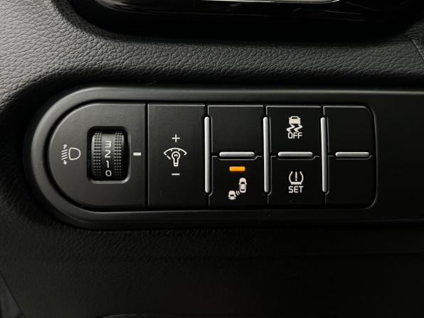 Kia Ceed III Рестайлинг с пробегом 2022 года, цена 1 980 000 рублей, 84531 км, хэтчбек, Автокод Объявления
