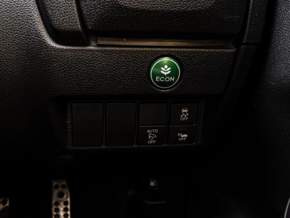 Honda Fit III с пробегом 2015 года, цена 850 000 рублей, 274048 км, хэтчбек, Автокод Объявления