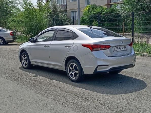 Hyundai Solaris II с пробегом 2019 года, цена 999 000 рублей, 151677 км, седан, Автокод Объявления
