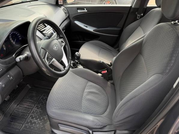 Hyundai Solaris I с пробегом 2012 года, цена 750 000 рублей, 140020 км, хэтчбек, Автокод Объявления