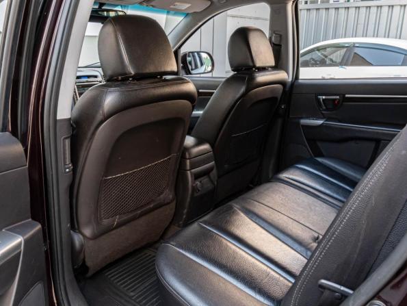 Hyundai Santa Fe II Рестайлинг с пробегом 2011 года, цена 1 070 000 рублей, 180801 км, внедорожник, Автокод Объявления