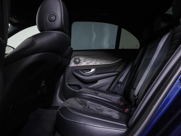 Mercedes-Benz E-Класс V (W213 S213 C238) Рестайлинг с пробегом 2021 года, цена 4 305 000 рублей, 122474 км, седан, Автокод Объявления