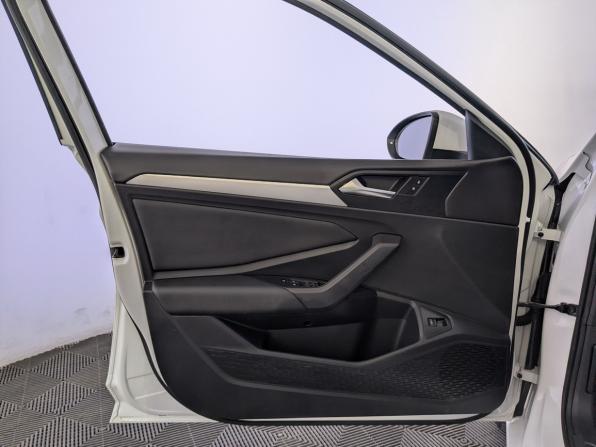 Volkswagen Jetta VII с пробегом 2021 года, цена 2 289 000 рублей, 64860 км, седан, Автокод Объявления