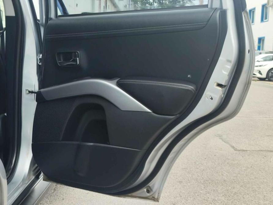 Mitsubishi Outlander II Рестайлинг Санкт-Петербург  - изображение 16