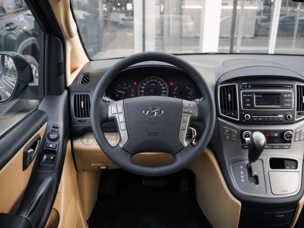 Hyundai H-1 II Рестайлинг 2 с пробегом 2019 года, цена 3 370 000 рублей, 164469 км, минивэн, Автокод Объявления