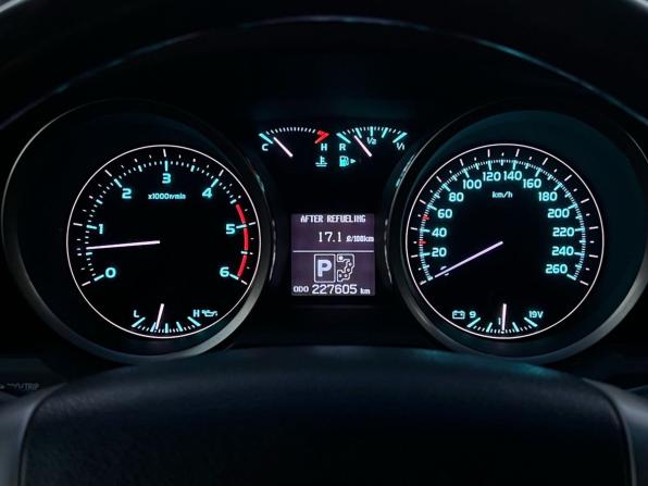 Toyota Land Cruiser 200 Series с пробегом 2011 года, цена 3 289 000 рублей, 227520 км, внедорожник, Автокод Объявления
