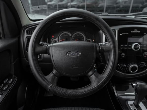 Ford Escape I Рестайлинг 2 с пробегом 2008 года, цена 795 000 рублей, 335089 км, внедорожник, Автокод Объявления