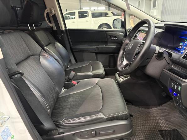 Honda Odyssey V с пробегом 2016 года, цена 2 097 000 рублей, 176100 км, минивэн, Автокод Объявления