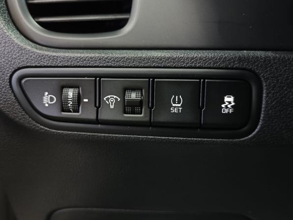 Kia Rio IV с пробегом 2019 года, цена 1 290 000 рублей, 112035 км, хэтчбек, Автокод Объявления
