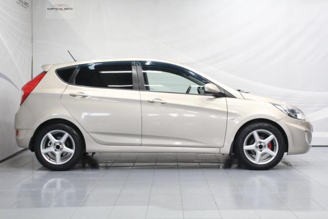 Hyundai Solaris I с пробегом 2012 года, цена 900 000 рублей, 161418 км, хэтчбек, Автокод Объявления