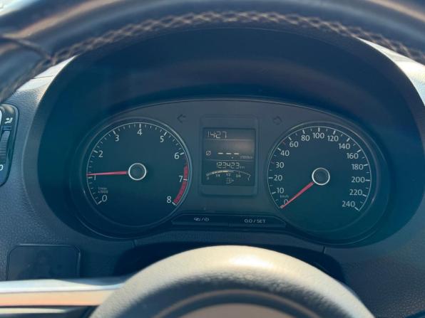 Volkswagen Polo V Рестайлинг с пробегом 2018 года, цена 999 000 рублей, 123400 км, седан, Автокод Объявления