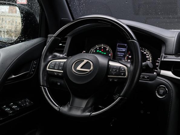 Lexus LX III Рестайлинг 2 с пробегом 2018 года, цена 10 990 000 рублей, 35821 км, внедорожник, Автокод Объявления