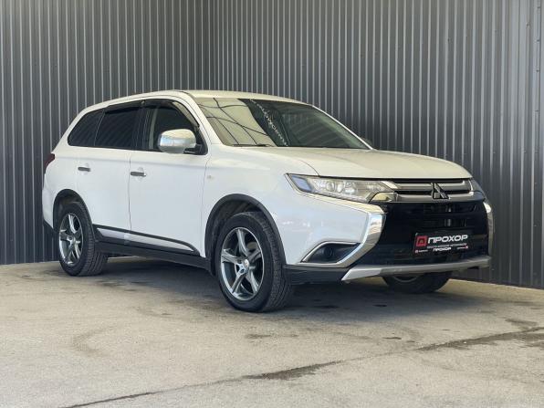 Mitsubishi Outlander III Рестайлинг 2 с пробегом 2015 года, цена 1 547 000 рублей, 179212 км, внедорожник, Автокод Объявления