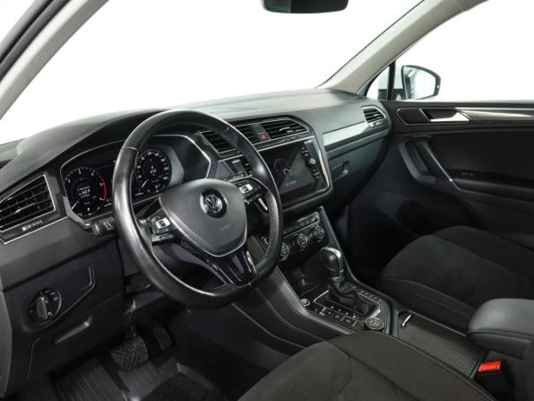 Volkswagen Tiguan II с пробегом 2017 года, цена 2 995 000 рублей, 71000 км, внедорожник, Автокод Объявления