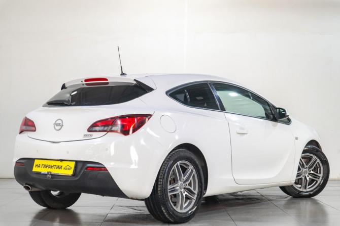 Opel Astra J Рестайлинг с пробегом 2013 года, цена 1 119 000 рублей, 98500 км, хэтчбек, Автокод Объявления