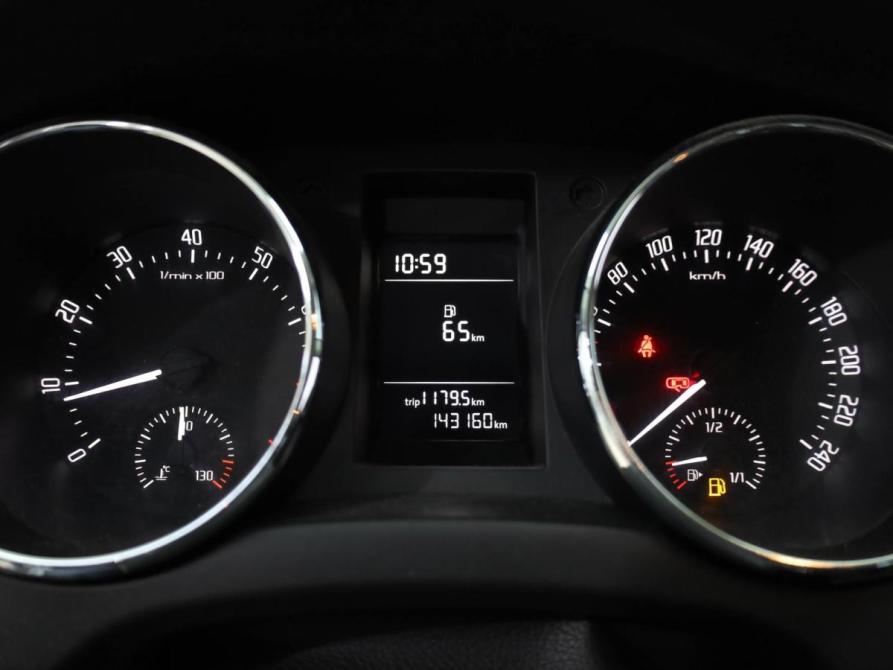 Skoda Yeti I Рестайлинг Ростов-на-Дону  - изображение 14