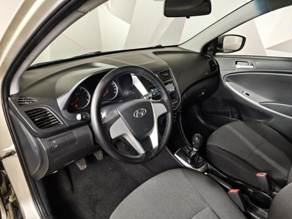 Hyundai Solaris I с пробегом 2011 года, цена 640 000 рублей, 135849 км, седан, Автокод Объявления
