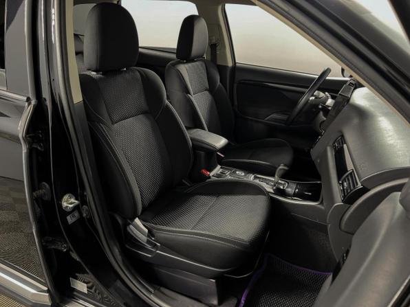 Mitsubishi Outlander III Рестайлинг 3 с пробегом 2019 года, цена 1 935 200 рублей, 173416 км, внедорожник, Автокод Объявления