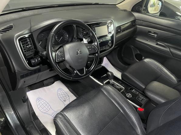 Mitsubishi Outlander III Рестайлинг 2 с пробегом 2017 года, цена 2 250 000 рублей, 148130 км, внедорожник, Автокод Объявления