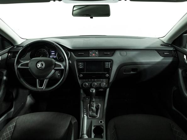 Skoda Octavia III (A7) Рестайлинг с пробегом 2019 года, цена 1 699 585 рублей, 117877 км, лифтбек, Автокод Объявления