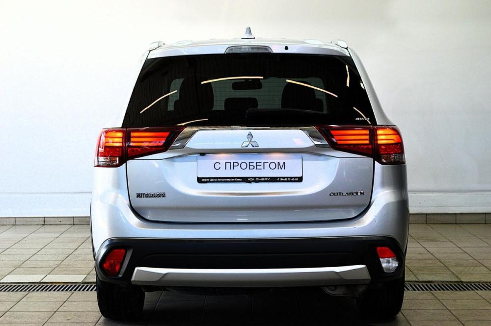 Mitsubishi Outlander III Рестайлинг 2 Сургут  - изображение 6