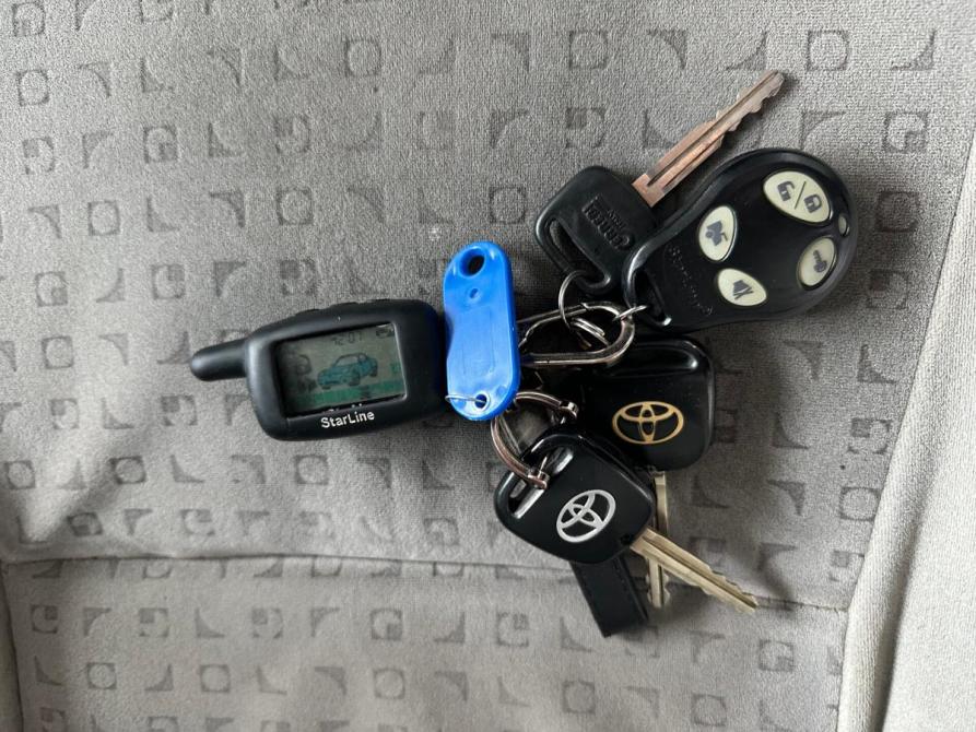 Toyota Corolla IX (E120 E130) Новосибирск  - изображение 11