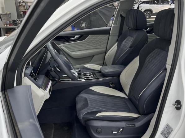 Hongqi HS5 I Рестайлинг с пробегом 2023 года, цена 3 149 000 рублей, 39159 км, внедорожник, Автокод Объявления