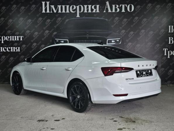 Skoda Octavia IV (A8) с пробегом 2021 года, цена 2 330 000 рублей, 63000 км, лифтбек, Автокод Объявления