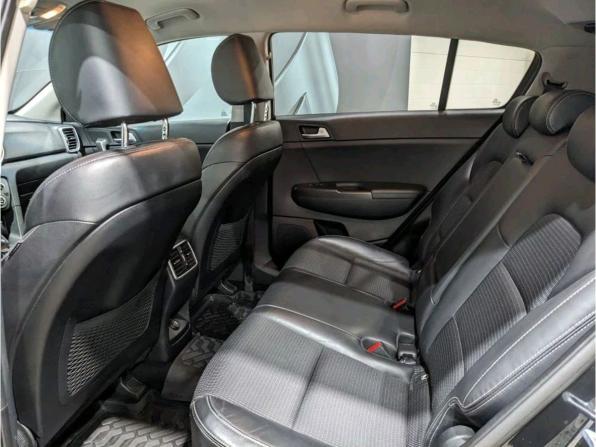 Kia Sportage IV Рестайлинг с пробегом 2019 года, цена 2 249 000 рублей, 68800 км, внедорожник, Автокод Объявления