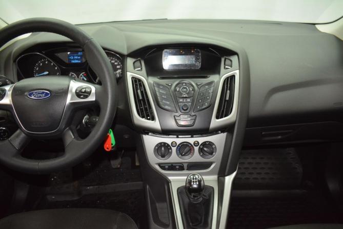 Ford Focus III с пробегом 2014 года, цена 780 000 рублей, 196000 км, универсал, Автокод Объявления