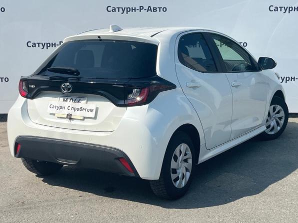Toyota Yaris IV с пробегом 2021 года, цена 1 200 000 рублей, 85000 км, хэтчбек, Автокод Объявления