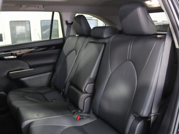 Toyota Highlander IV (XU70) с пробегом 2023 года, цена 5 000 000 рублей, 37357 км, внедорожник, Автокод Объявления