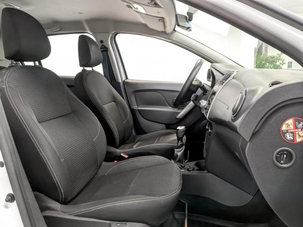 Renault Logan II Рестайлинг с пробегом 2022 года, цена 850 000 рублей, 148756 км, седан, Автокод Объявления