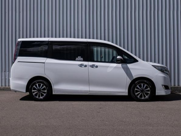 Toyota Esquire I Рестайлинг с пробегом 2018 года, цена 2 249 000 рублей, 168292 км, минивэн, Автокод Объявления