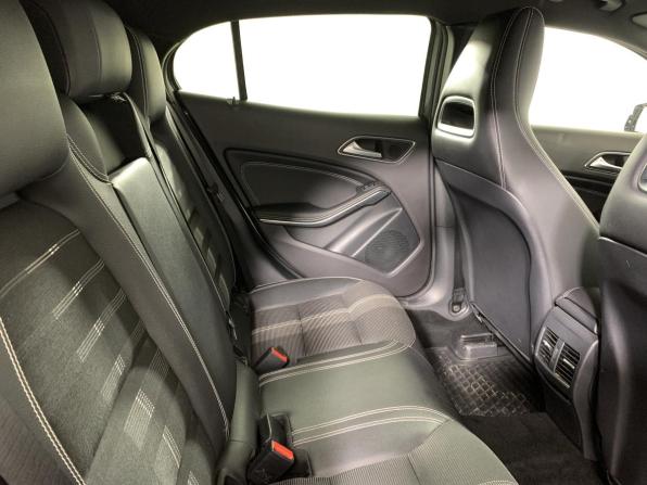 Mercedes-Benz GLA I (X156) Рестайлинг с пробегом 2019 года, цена 1 995 000 рублей, 130698 км, внедорожник, Автокод Объявления