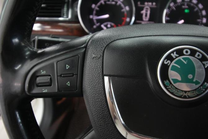 Skoda Superb II с пробегом 2012 года, цена 1 100 000 рублей, 225000 км, лифтбек, Автокод Объявления