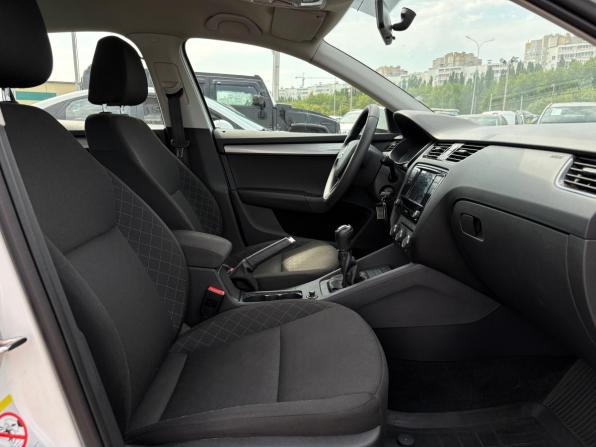 Skoda Octavia IV (A8) с пробегом 2021 года, цена 2 171 000 рублей, 130205 км, лифтбек, Автокод Объявления