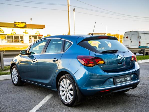 Opel Astra J Рестайлинг с пробегом 2013 года, цена 898 000 рублей, 155000 км, хэтчбек, Автокод Объявления
